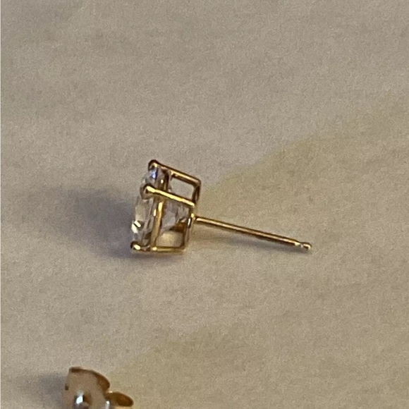 Vintage 14k Yellow Gold CZ SINGLE (ONE) Stud Earring 0.67g - Picture 4 of 9